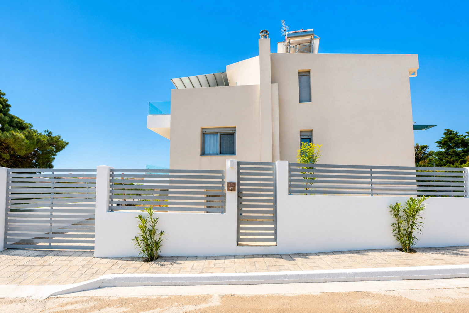Airport Markos' All Seasons Houses